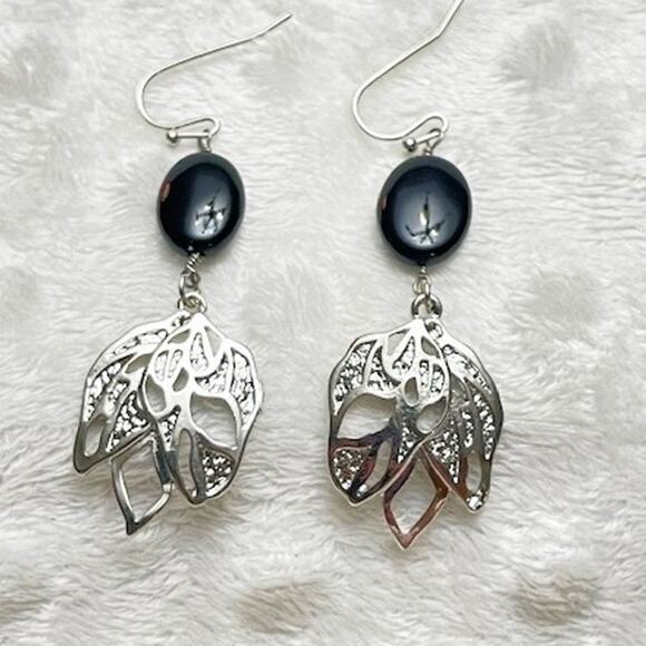 Vintage Silver Leaf Design & Black Onyx Dangle Earrings - Picture 1 of 4